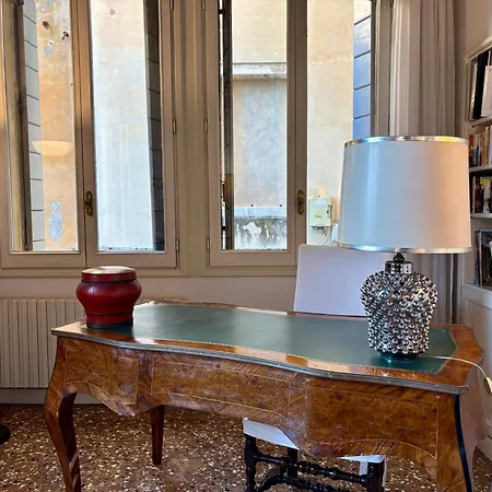 Il Giardino Segreto Di Monty Don Sul Canal Grande Wenecja