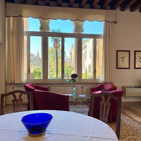 Il Giardino Segreto Di Monty Don Sul Canal Grande Wenecja