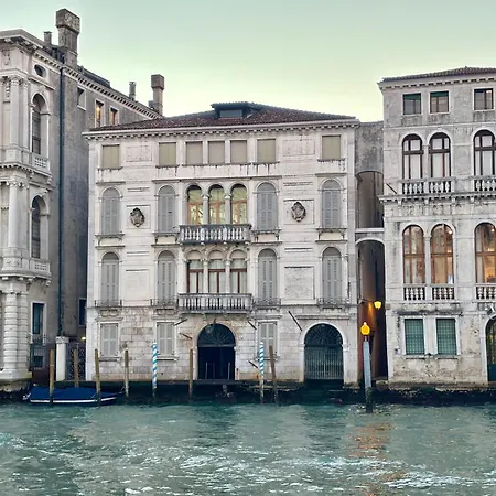 Il Giardino Segreto Di Monty Don Sul Canal Grande * Wenecja