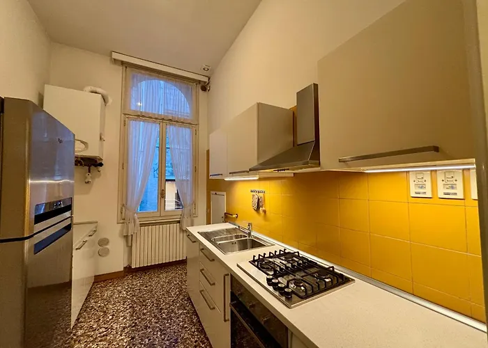 Daire Il Giardino Segreto Di Monty Don Sul Canal Grande Venedik