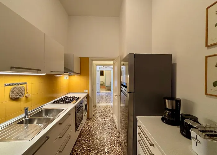 Daire Il Giardino Segreto Di Monty Don Sul Canal Grande Venedik