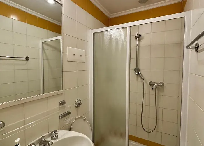 Il Giardino Segreto Di Monty Don Sul Canal Grande Daire