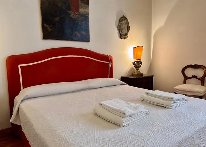 Daire Il Giardino Segreto Di Monty Don Sul Canal Grande Venedik