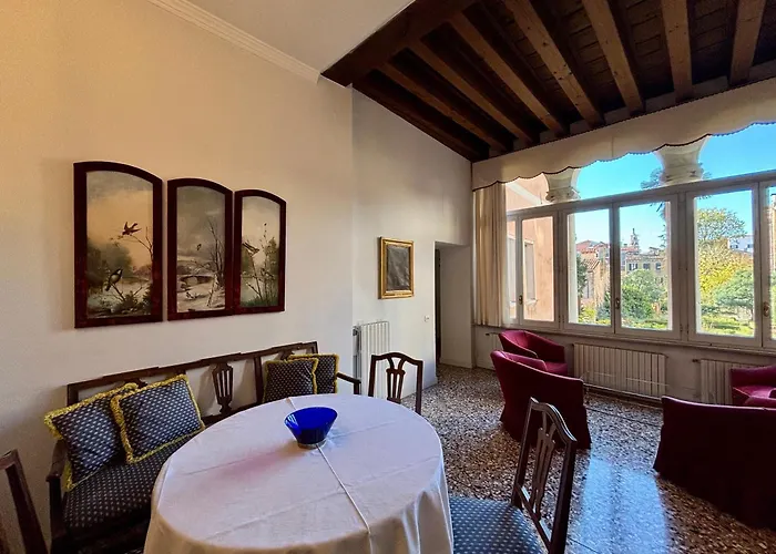 Il Giardino Segreto Di Monty Don Sul Canal Grande Daire