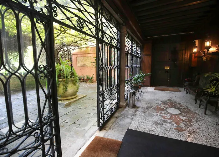 Il Giardino Segreto Di Monty Don Sul Canal Grande